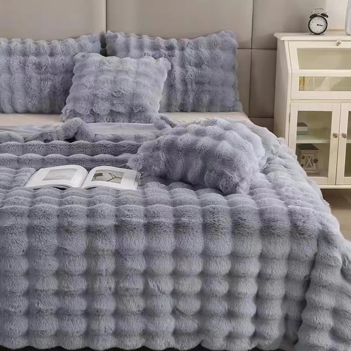 Luxuriously Soft Velvet Plush Blanket -colors